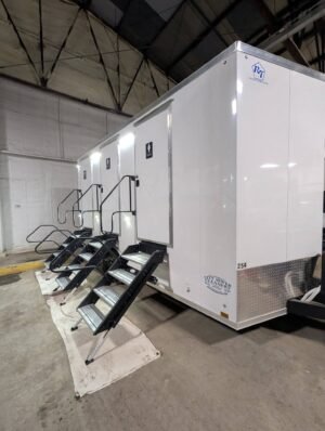 3-STALL 4-SEASON RESTROOM TRAILER 🚨